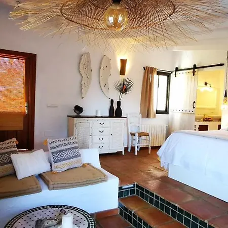 Roca Verde, Boutique 3*
