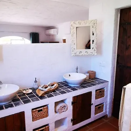 Roca Verde, Boutique 3*